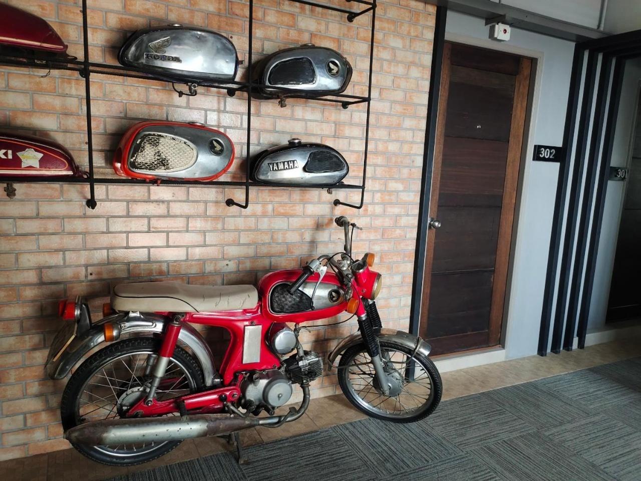 Qoo Hotel Buriram Esterno foto
