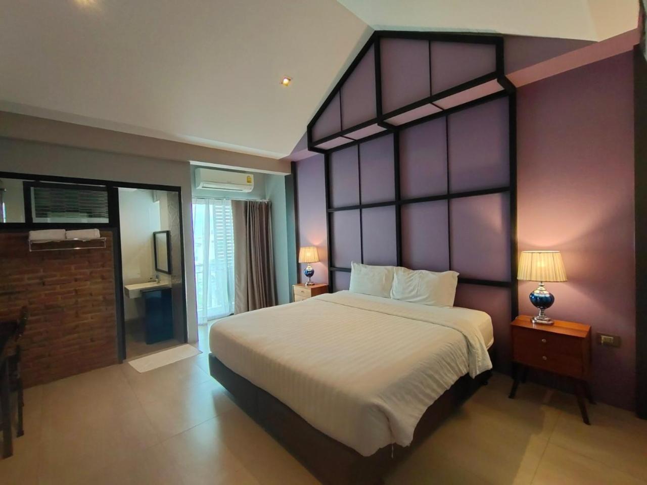 Qoo Hotel Buriram Esterno foto