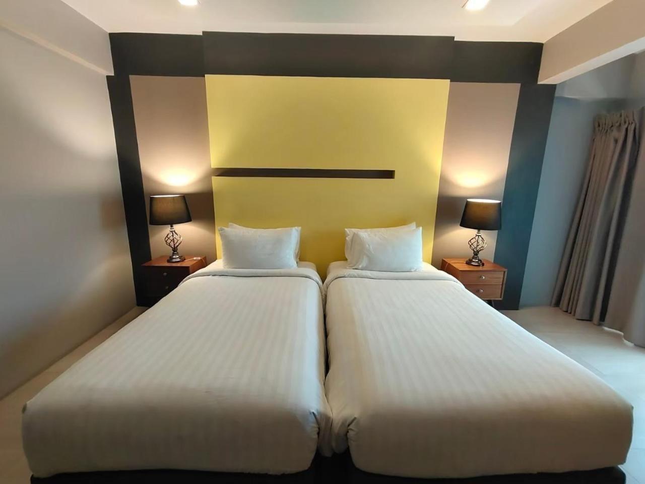 Qoo Hotel Buriram Esterno foto