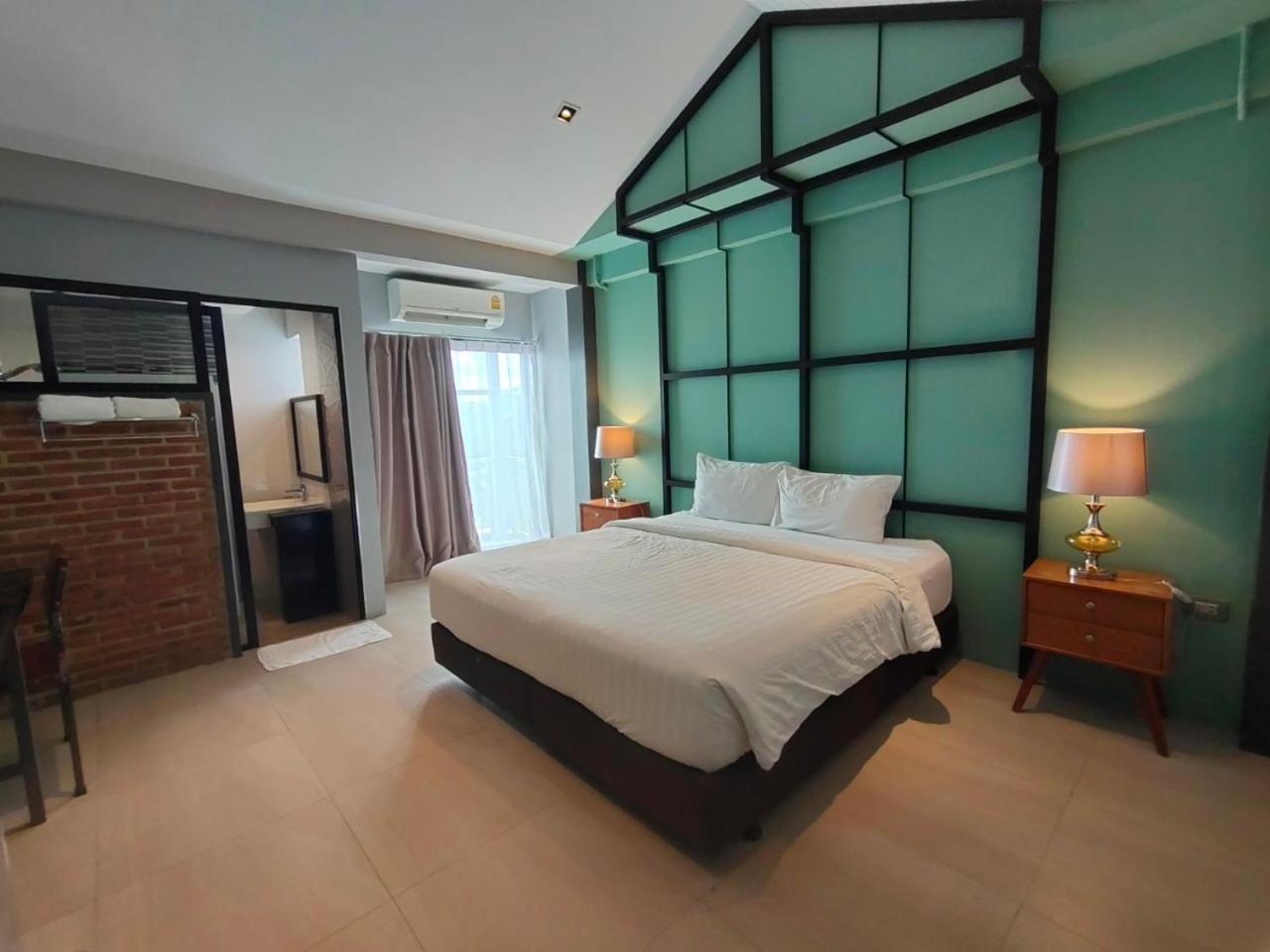 Qoo Hotel Buriram Esterno foto